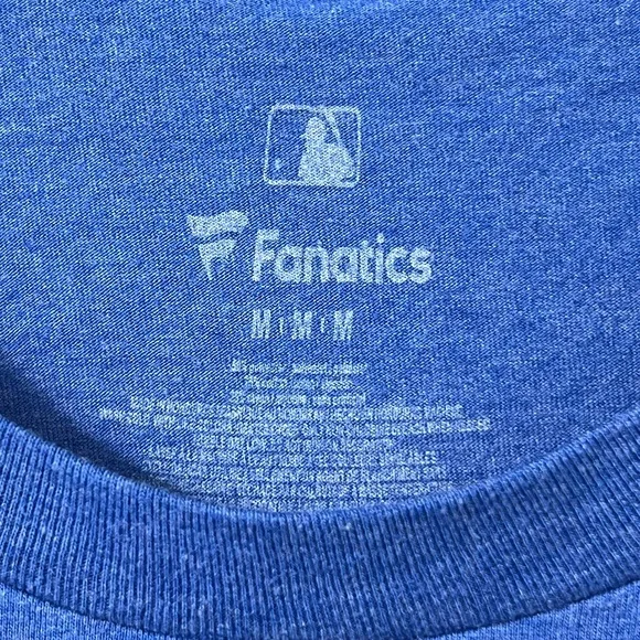 Fanatics Chicago Cubs Baseball Distressed Logo Blue Shirt - Picture 4 of 6
